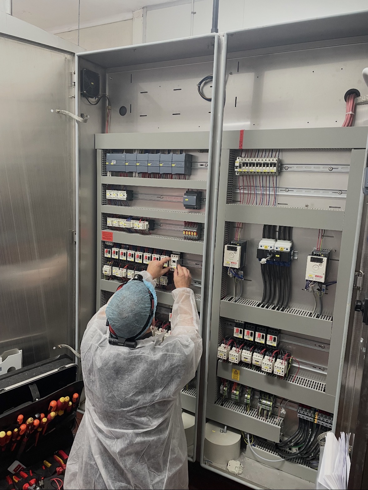 Commercial kitchen electrical work